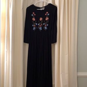 Veto Moda Black Floral Maxi